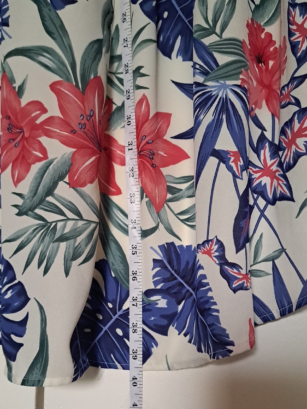 Timing White High-Low Skirt with Pink Floral & Navy Leaves - Picture 4 of 7